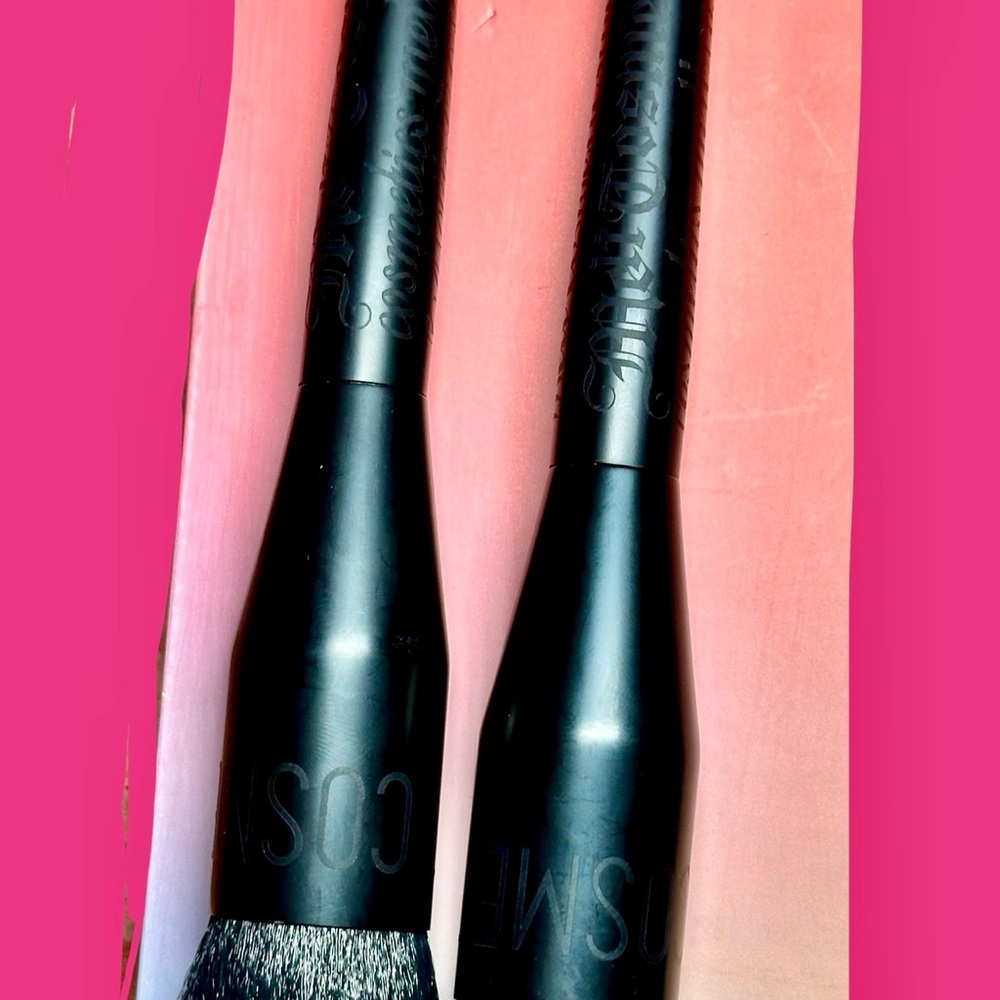 Bundle 4 MARILITA ONLY!! Set of 2 Melt Cosmetics Blend 716 Brushes - Picture 5 of 11